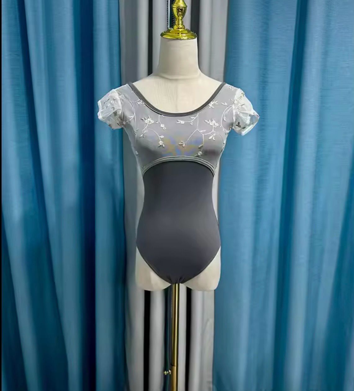 Trikot Etoile mit kurzen Ärmeln Dancecode Trikot Etoile mit kurzen Ärmeln Dancecode