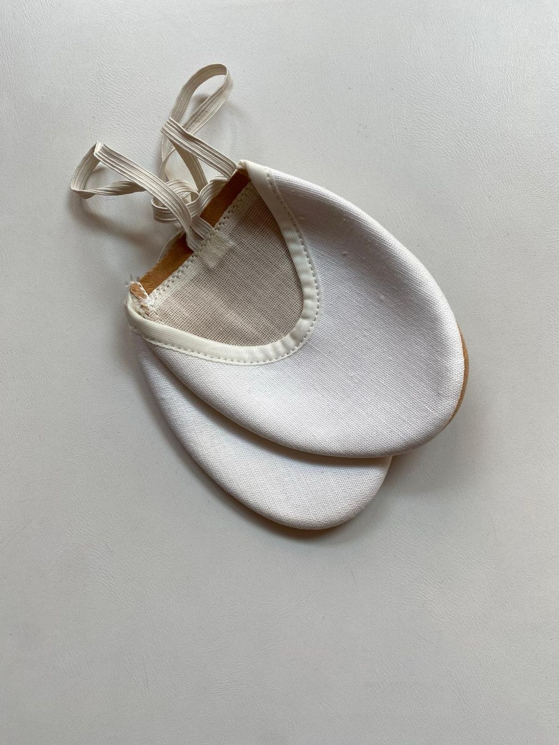 Gymnastik-Halbschuhe GRISHKO „Alina“ Leinen, Farbe: Weiß, Größe: S