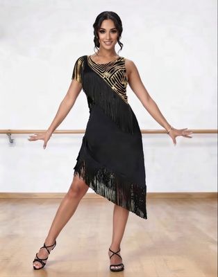 Alika Asymmetrisches Lateinkleid mit Fransen & Pailletten | DanceCode Alika Asymmetrisches Lateinkleid mit Fransen & Pailletten | DanceCode