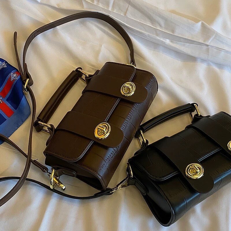 Fine texture Thich leather bag