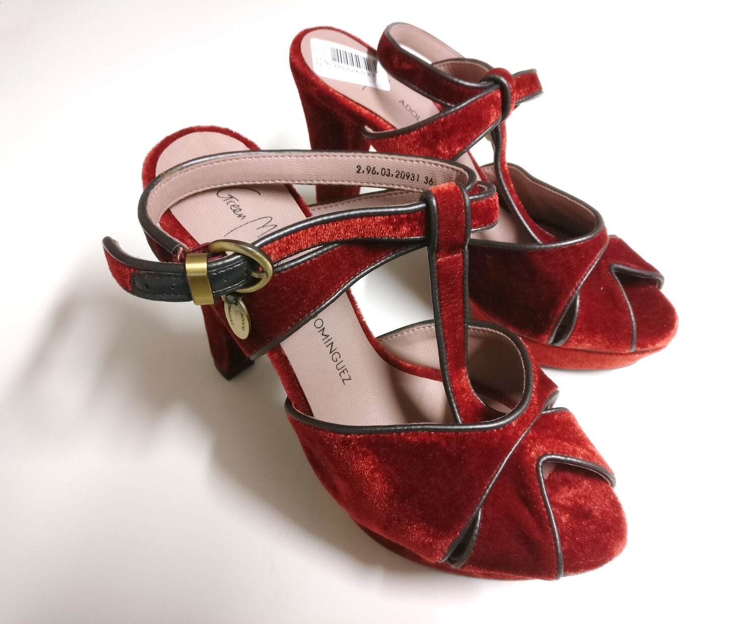 Beautiful Velvet shoes by Adolfo Dominguez