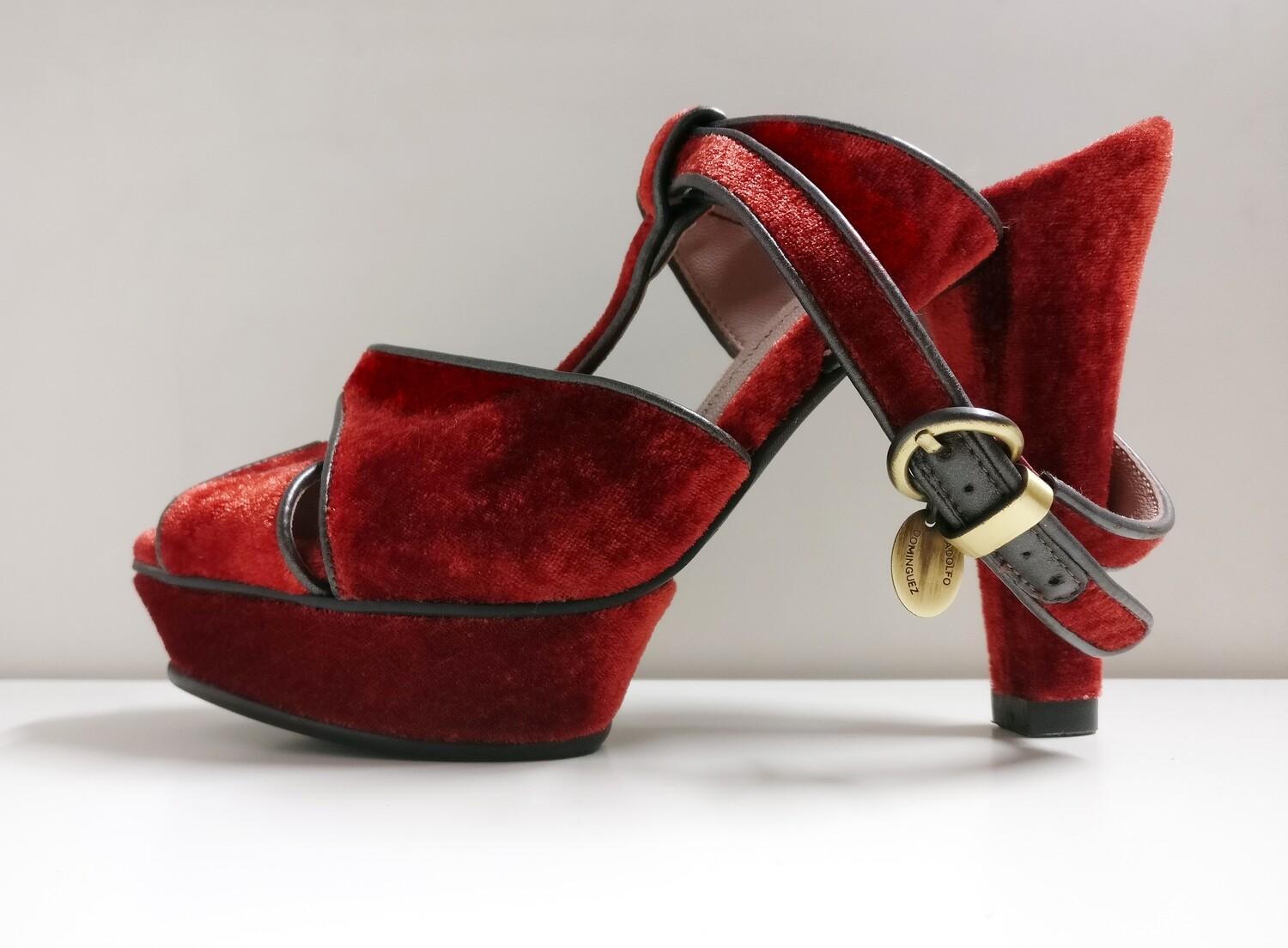 Beautiful Velvet shoes by Adolfo Dominguez