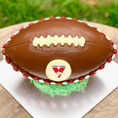 Sports-themed chocolate smash cakes - custom gifts for birthdays, game days, and sports fans.
