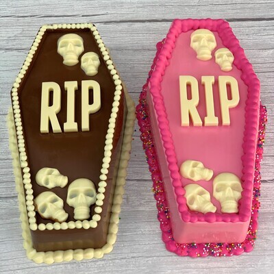Halloween-themed chocolate smash cakes with spooky designs - fun and custom chocolate gifts for Halloween celebrations.
