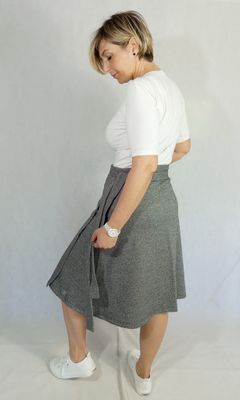 AMIRA zsebes/átlapolt szoknya- fekete melír