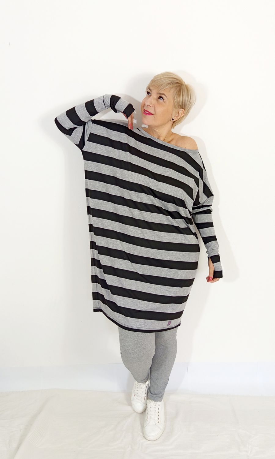 LEILA - szürke/fekete széles csíkos