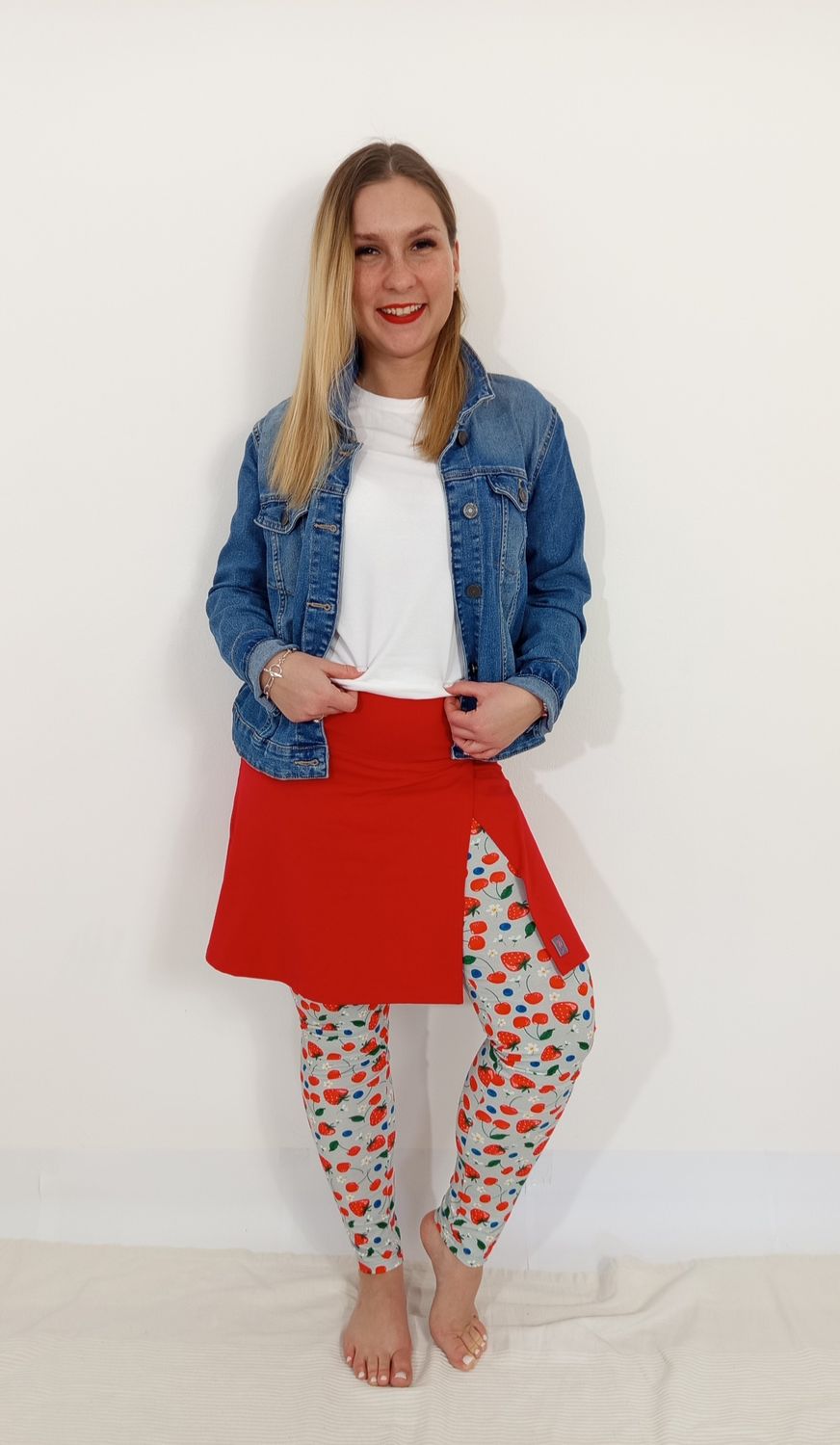 Szoknyás LEGGINGS- eper/piros szoknyával