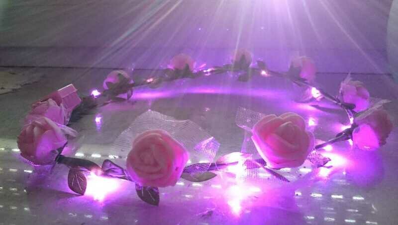 LED Haarreifen Leucht Blink Braut Blume Krone Blumenkranz Haar Reif blinky Haarreif Pink, Grün, Rot oder Weiss, oder bunt in multicolor LED Haarreifen Leucht Blink Braut Blume Krone Blumenkranz Haar Reif blinky Haarreif Pink, Grün, Rot oder Weiss, oder bunt in multicolor