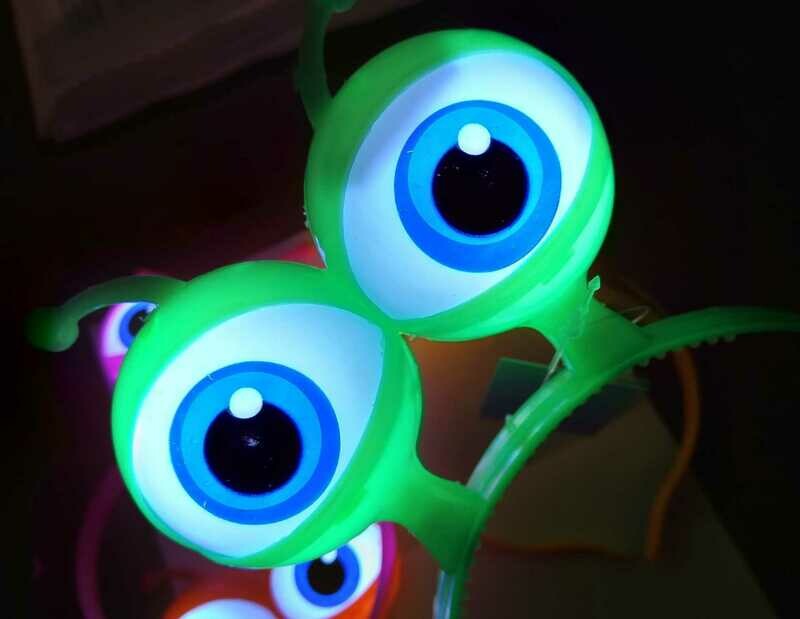 LED Haarreifen Leucht Blink Augen Alienaugen pink grün gelb rot Haar Reif blinky Haarreif