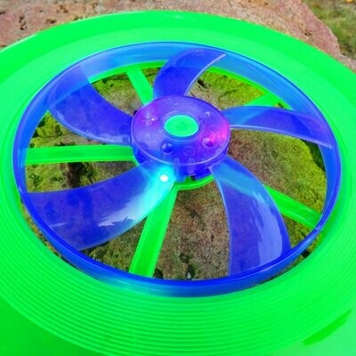 Magic LED Flugkreisel UFO Licht Twister blinkender Flug Rotor Propeller Wurfscheibe
