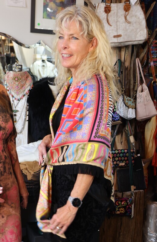 Mucho Gusto St Tropez Scarf