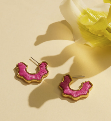 Mignonne Gavigan Mini Darby Hoop Earrings Pink