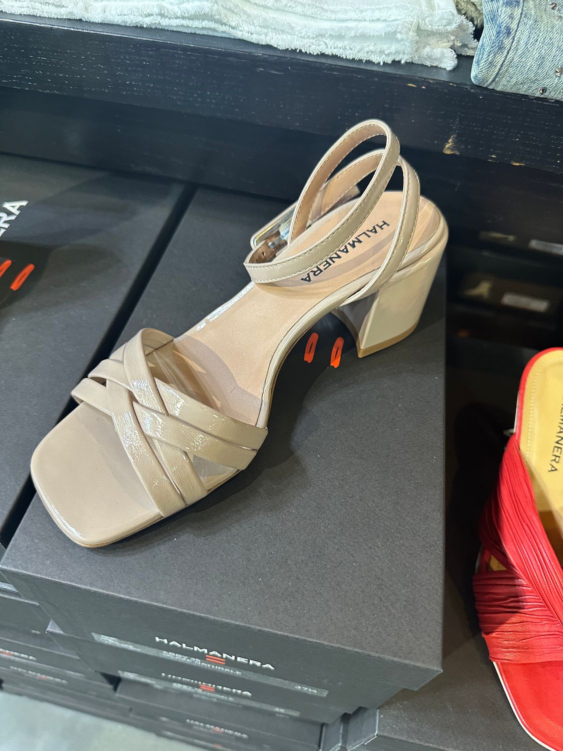 Halmanera Nude low block heel