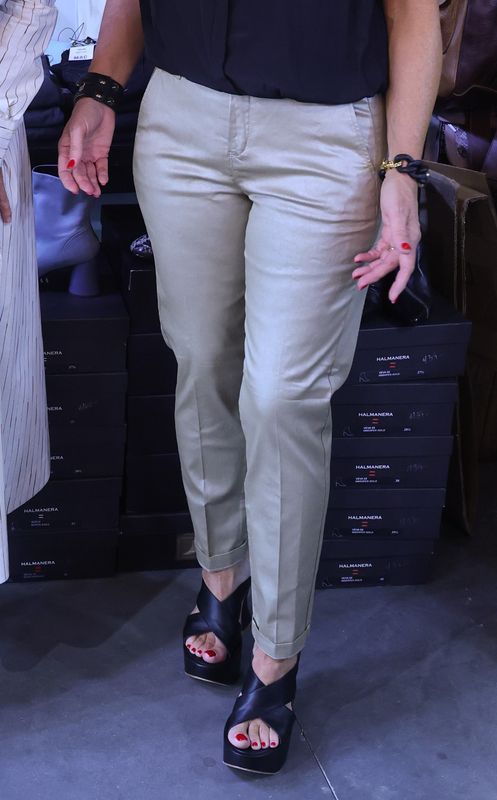 Mac Chino Slim Leg Gold Jeans