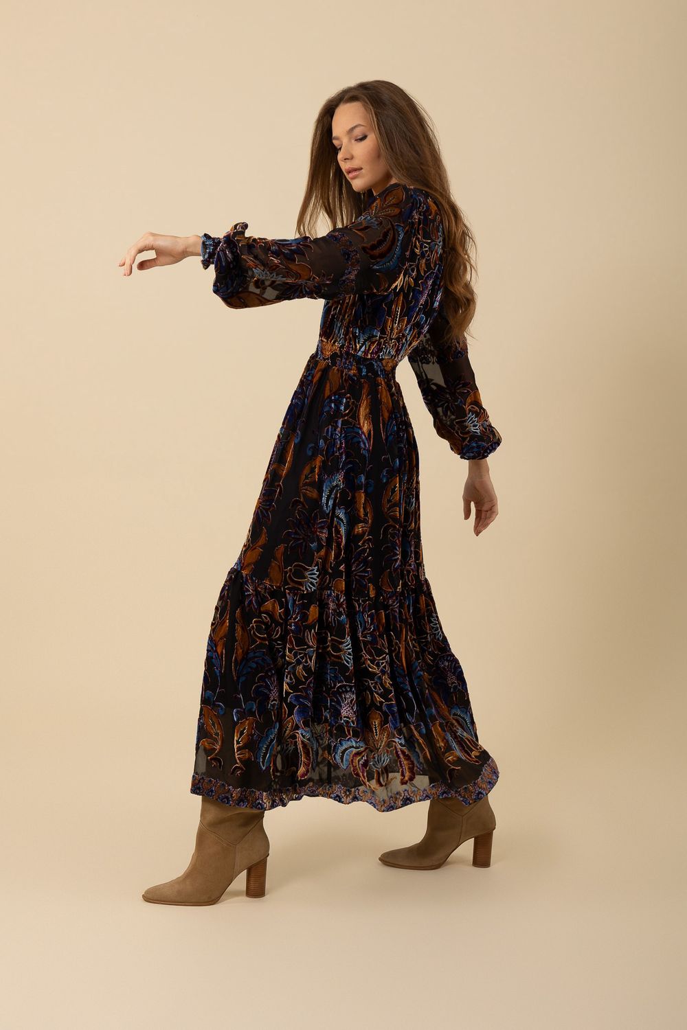 Hale Bob Alexa Velvet Burnout Maxi - Black 48VT660M