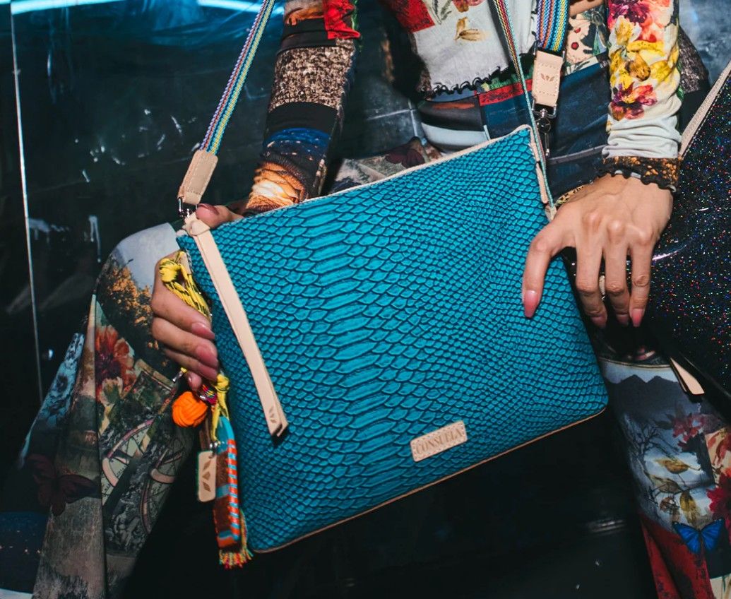 Consuela Indy Downtown Crossbody DTXB4841TSELOS