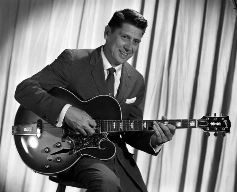 Tal Farlow - Stomping At The Savoy
