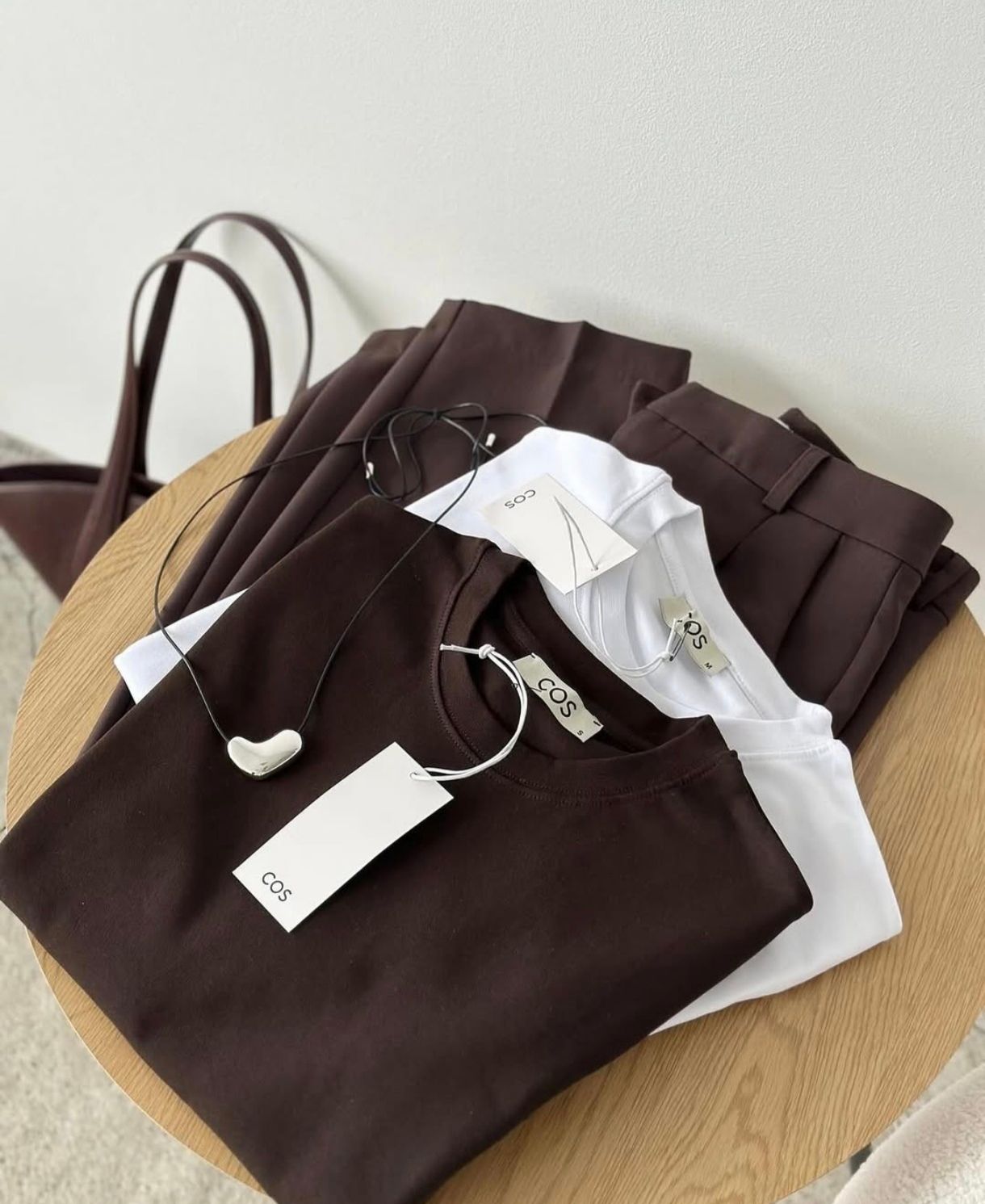 Baziniai marškinėliai Brown