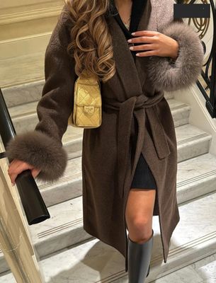 Vilnos paltas su natūraliu lapės kailiu