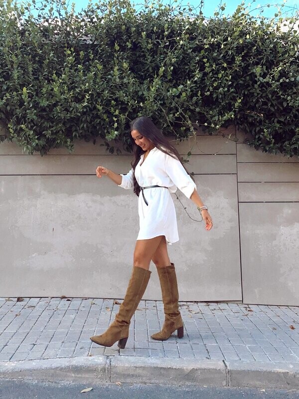 Vestido blusón con cinturón blanco
