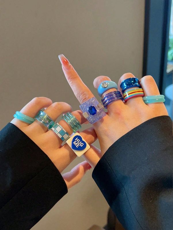 the blue hug me rings set