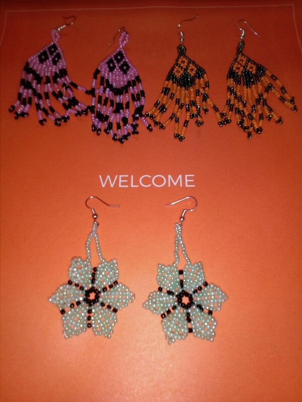 Variedad de aretes