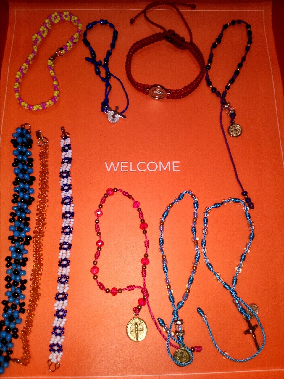 Variedad de pulseras