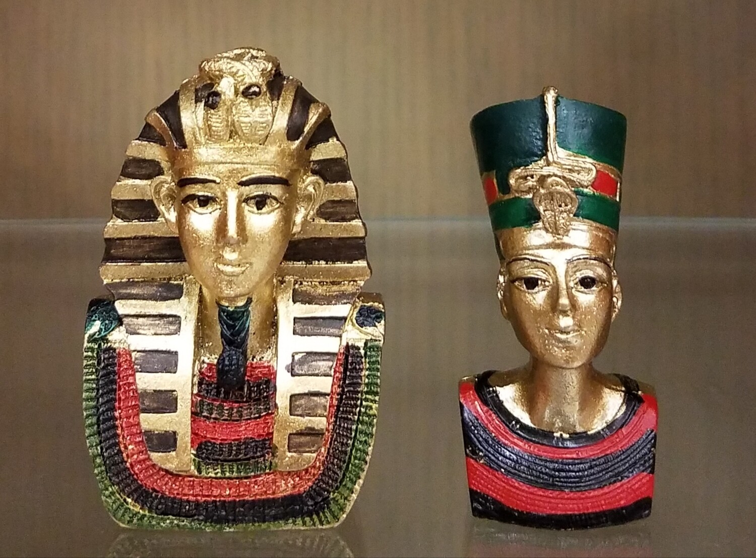 Queen Nefertiti & Pharaoh Akhenaten