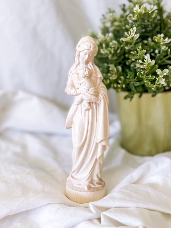 Estatua Virgen con el niño Jesús
