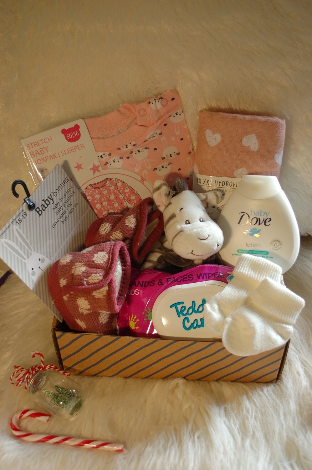 Box cadeau spéciale bébé fille