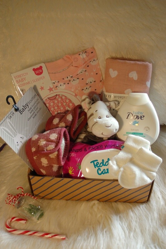 Box cadeau spéciale bébé fille