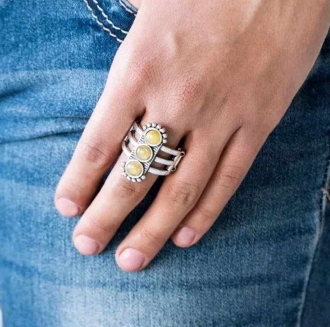 Paparazzi Rio Trio Yellow Ring