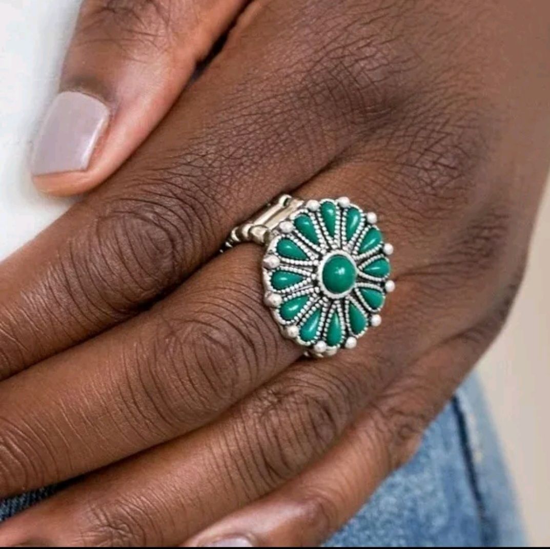 Paparazzi Poppy Pop-tastic Green Ring