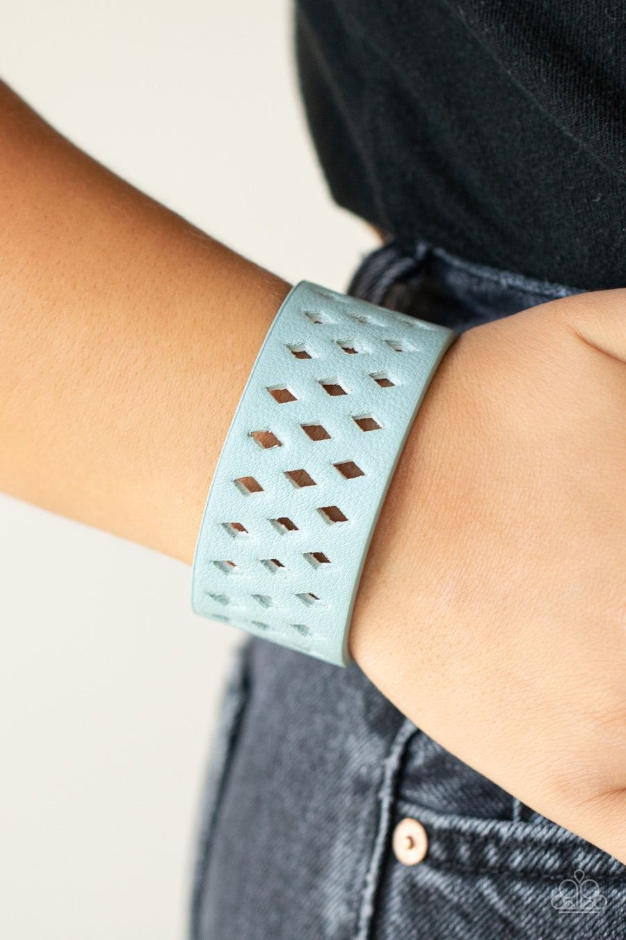 Paparazzi Glamp Champ Blue Urban Bracelet