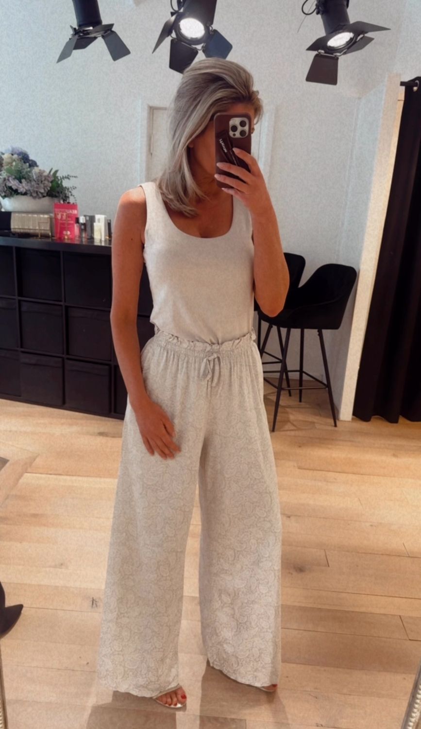 Basic hempje taupe 