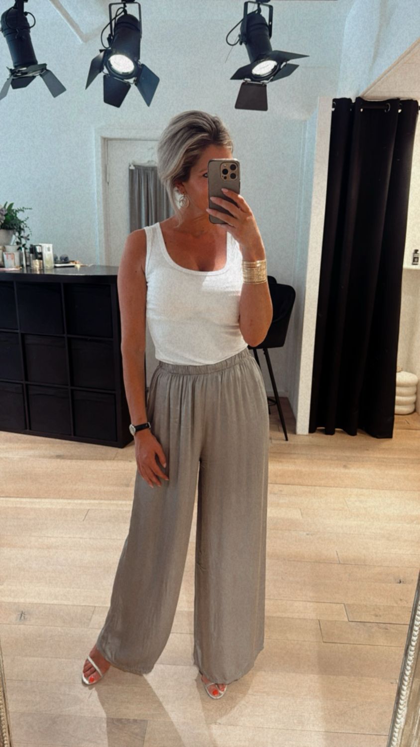 Bobbie top off White 