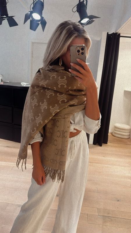 Sjaal / scarf Camel/ beige logo 