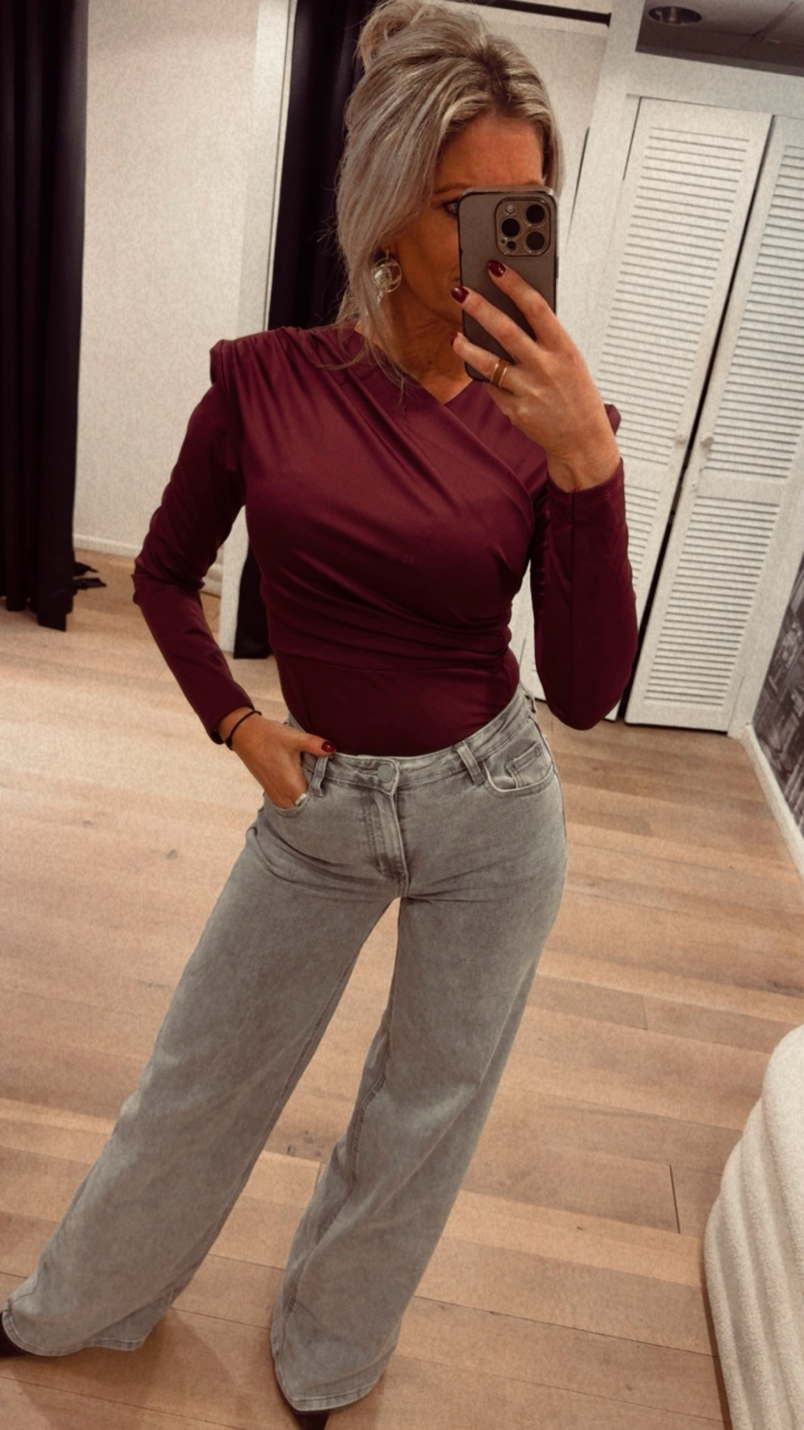 Body met schoudervulling burgundy/ bordeaux 