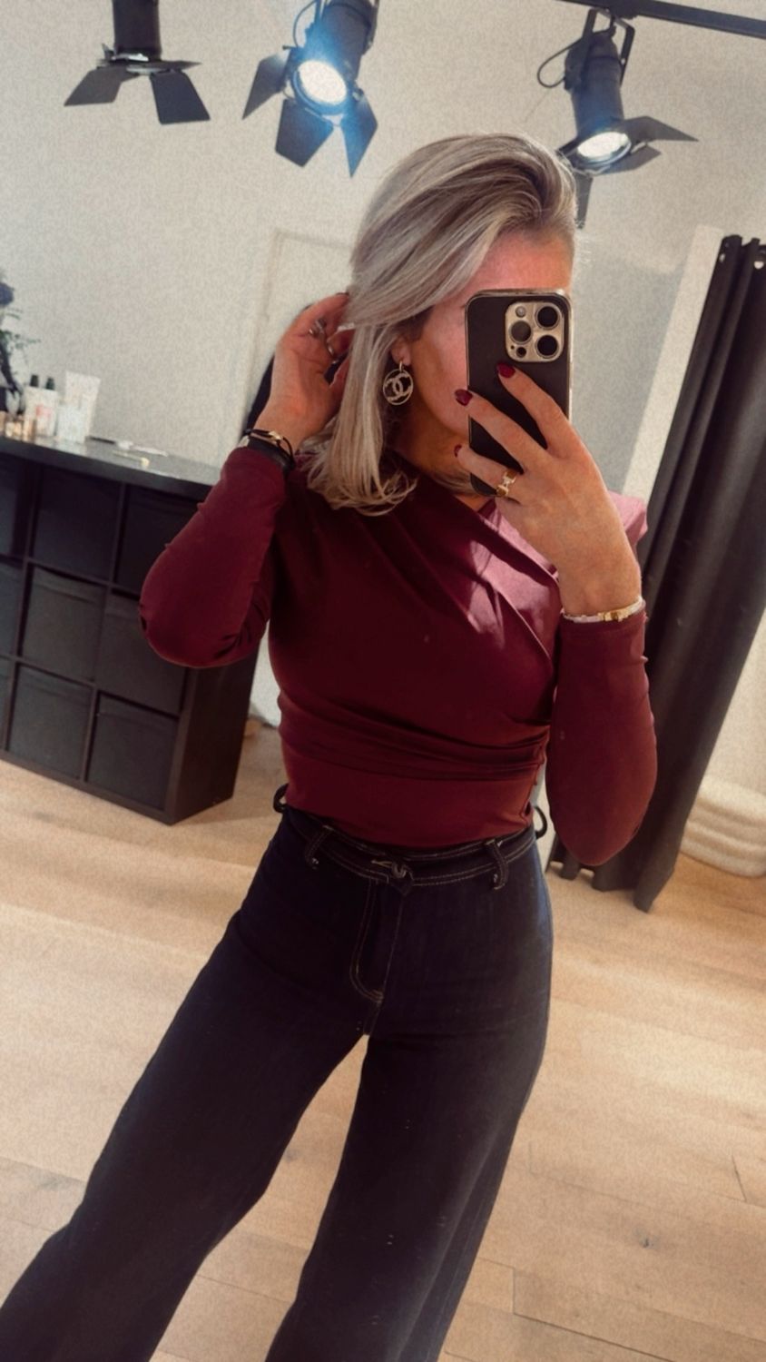 Body met schoudervulling burgundy/ bordeaux 