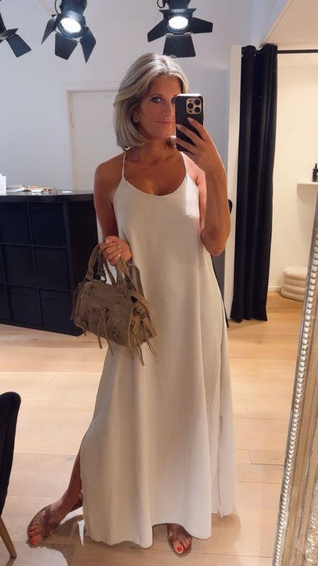 Valerie dress beige 