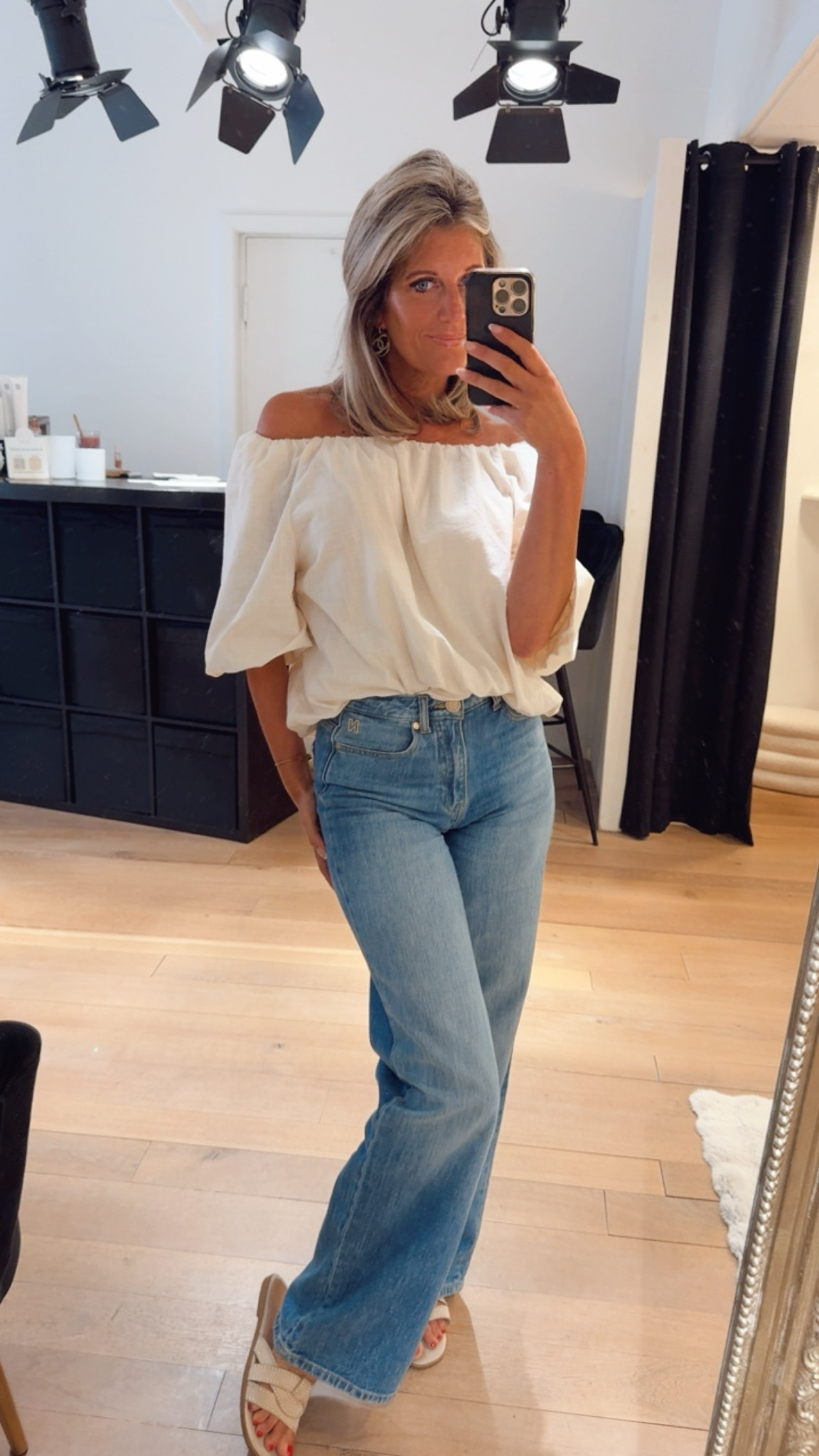 RMC the label off shoulder top crème