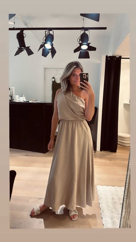 Zara dress Camel 