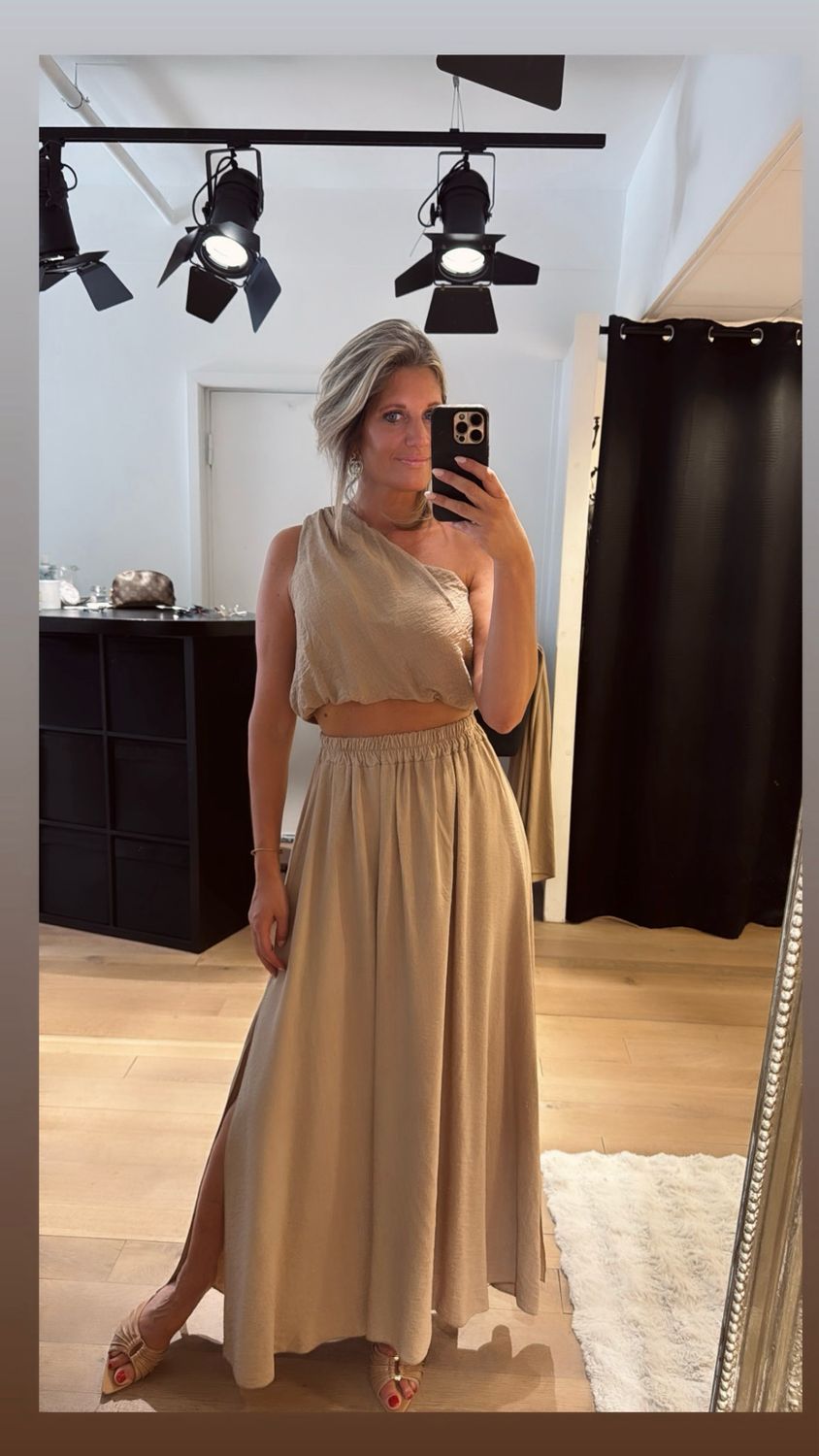 Rosi twinset one shoulder Camel