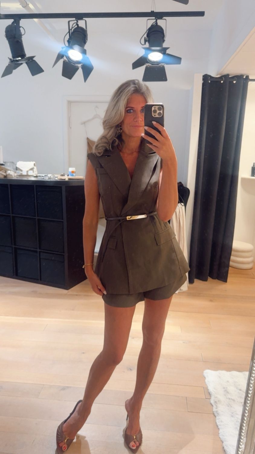Nova set short & blazer mouwloos