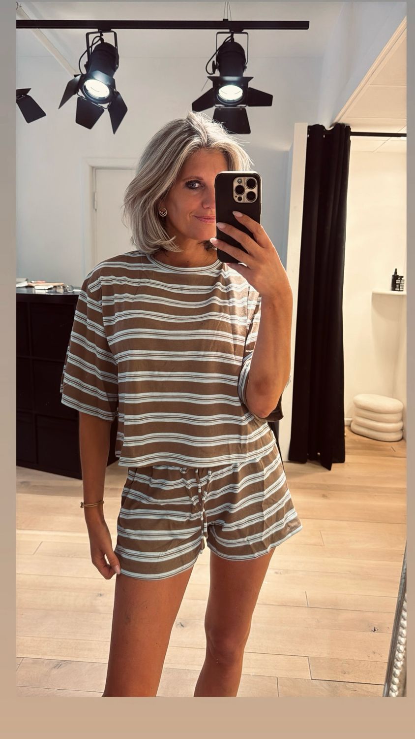 Short Stripes Blue/ Brown 