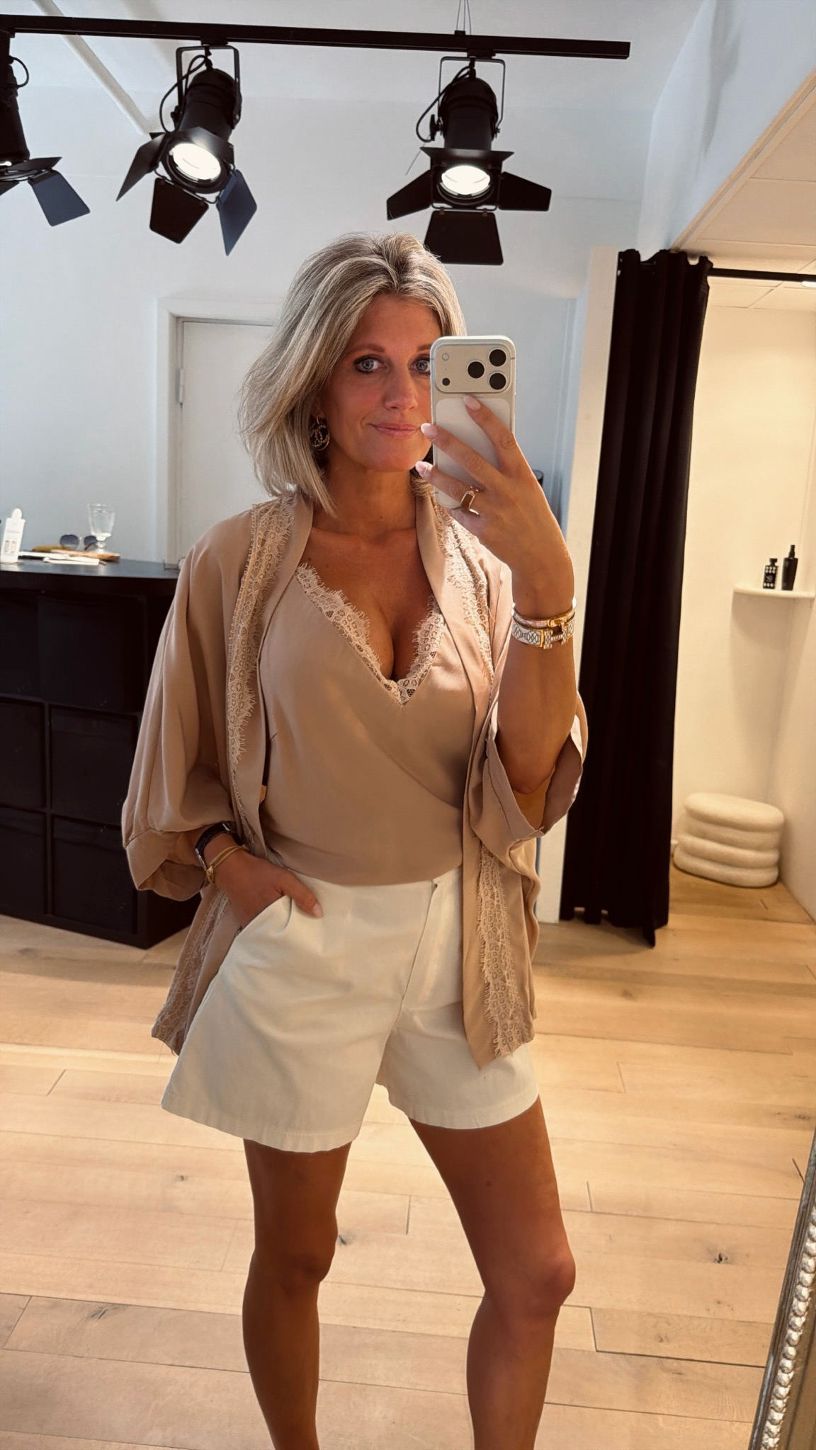 RMC the label vest met lace beige 