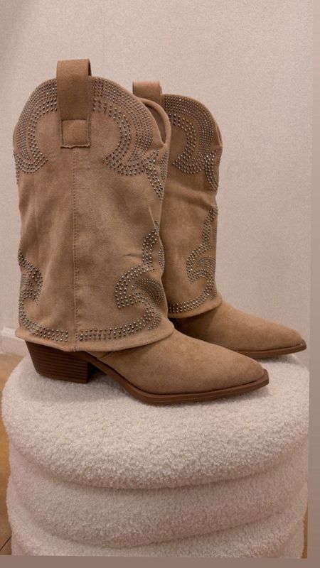 Cowboy Laarsjes met strass beige/ taupe ?