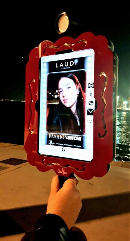Selfic Handheld 'RED'