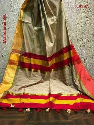 Golden shade Maheshwari Silk Saree Golden shade Maheshwari Silk Saree