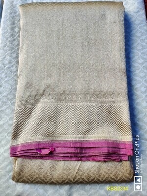 Authentic Katan Pevar Banarasee Saree with Kaduva design, interlocked weaving Authentic Katan Pevar Banarasee Saree with Kaduva design, interlocked weaving